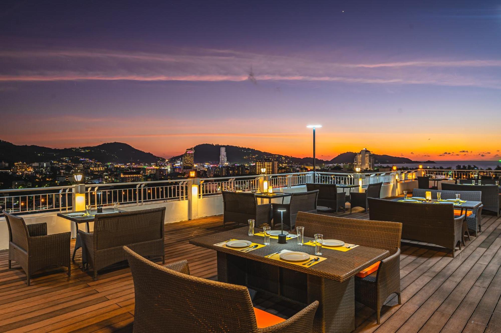 Hotel Casa Del M Phuket - Newly Renovated Patong Esterno foto
